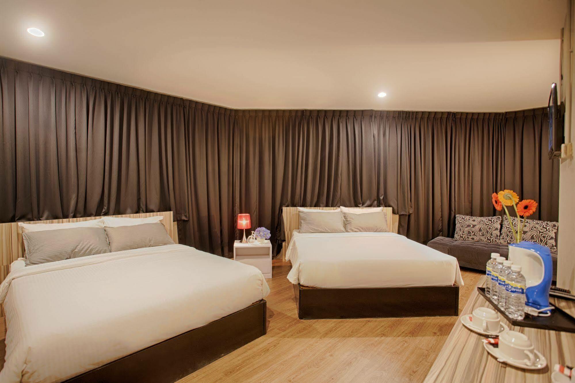 New Boutique Hotel Τζόχορ Μπάχρου Εξωτερικό φωτογραφία