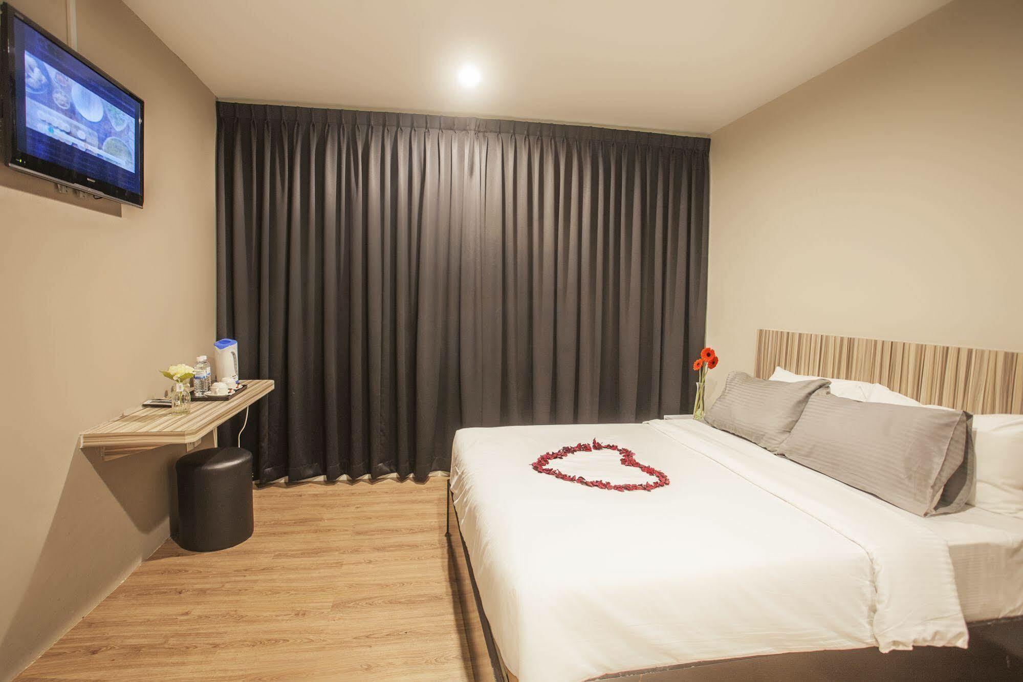 New Boutique Hotel Τζόχορ Μπάχρου Εξωτερικό φωτογραφία